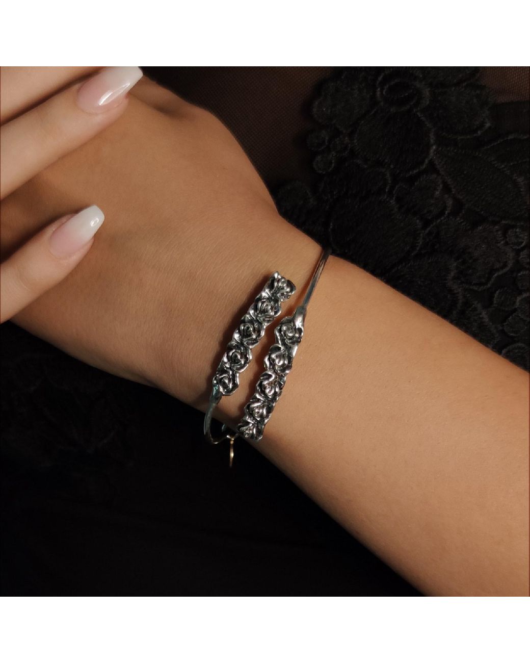 Unaloe Metallic Sterling Open Cuff Bracelet With Roses – Contrary Handmade Italian Jewelry