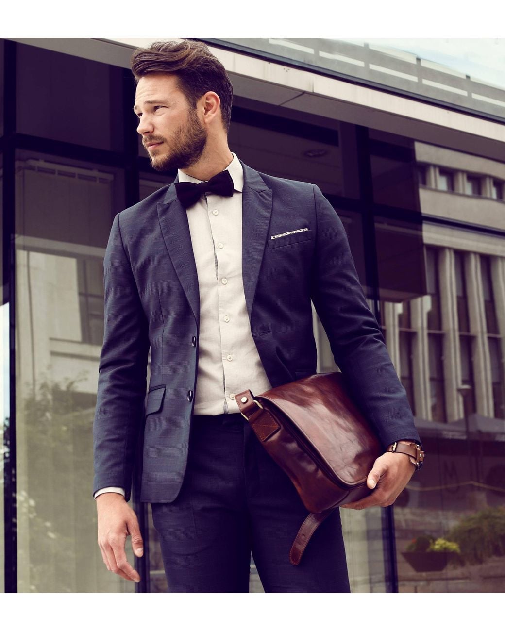 Time Resistance Brown Leather Messenger Bag – The Stranger for men