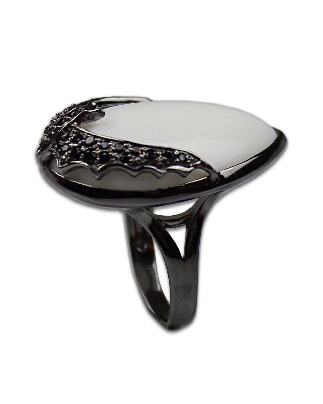 Bellus Domina Black Bat Cocktail Ring