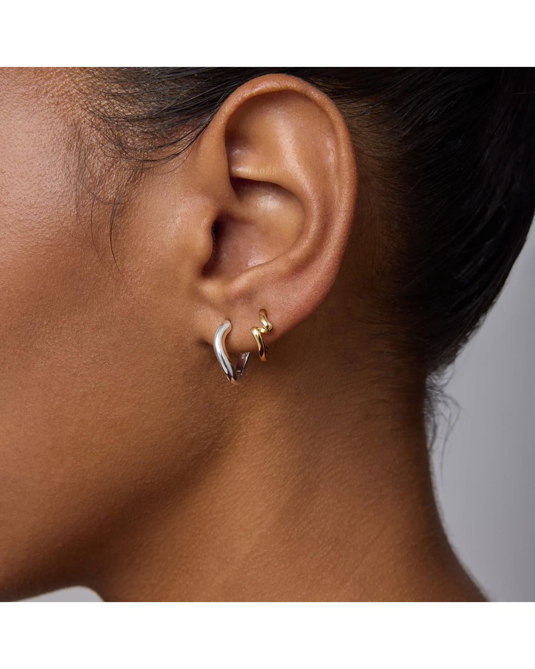 Vanhi White Nori Twisted Hoop Earrings