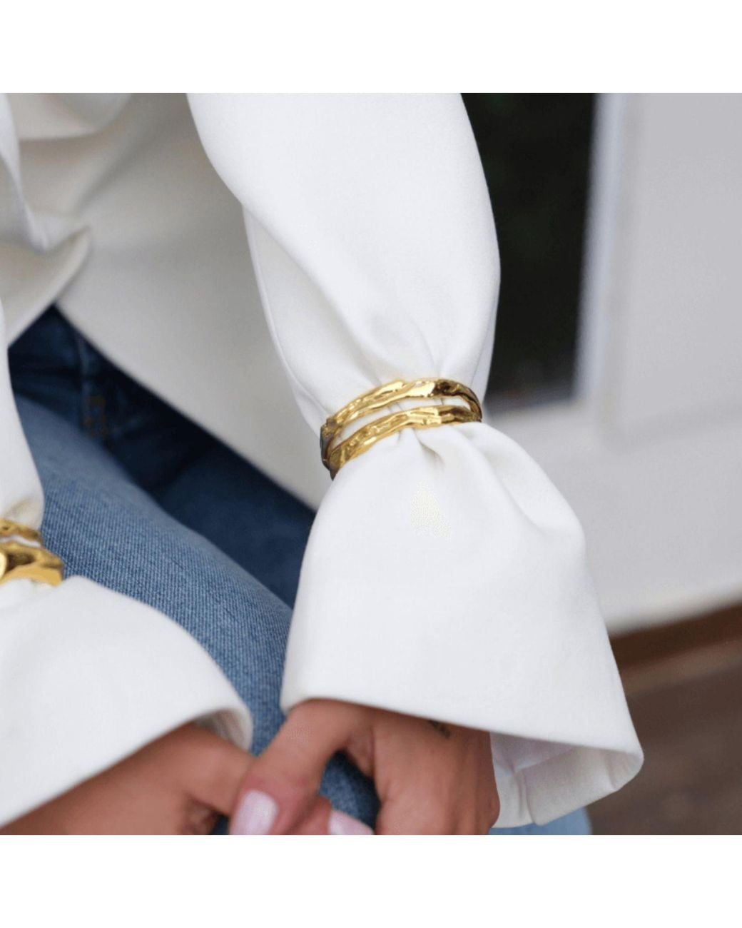 LINYA JEWELLERY Metallic Medusa Amorf Thin Cuff Bracelet
