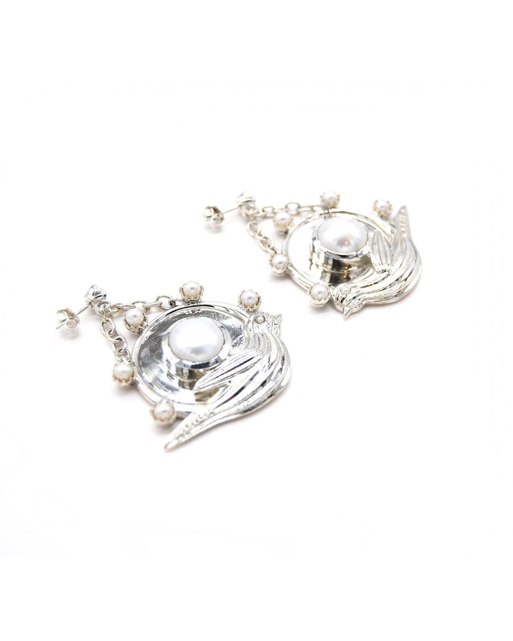 ADIBA Metallic Robin Pearls Earrings