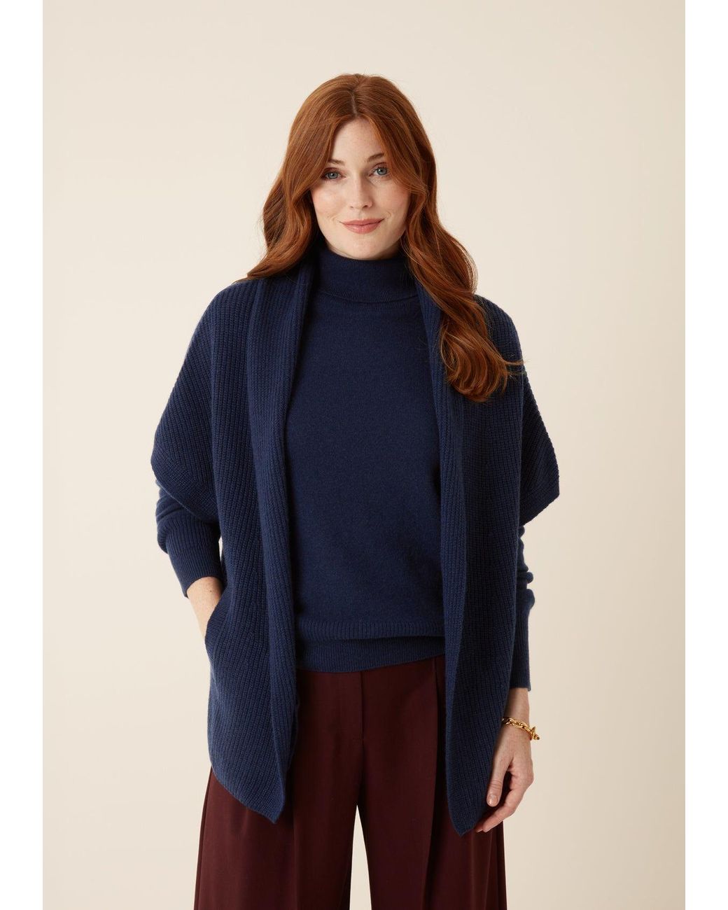 Loop Cashmere Blue Half Cardigan Sleeveless Cardigan