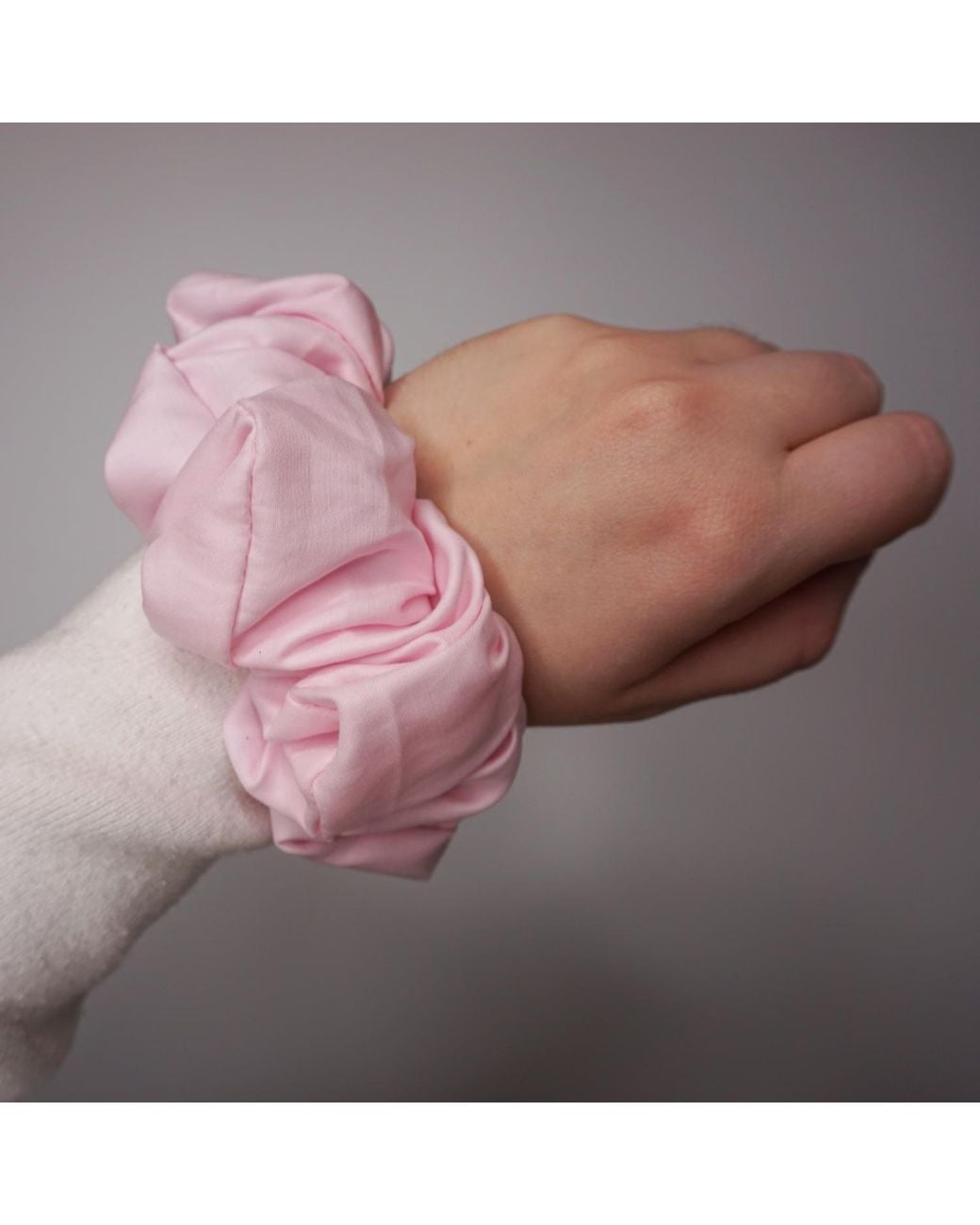 Formula S7 Pink Light Scrunchie