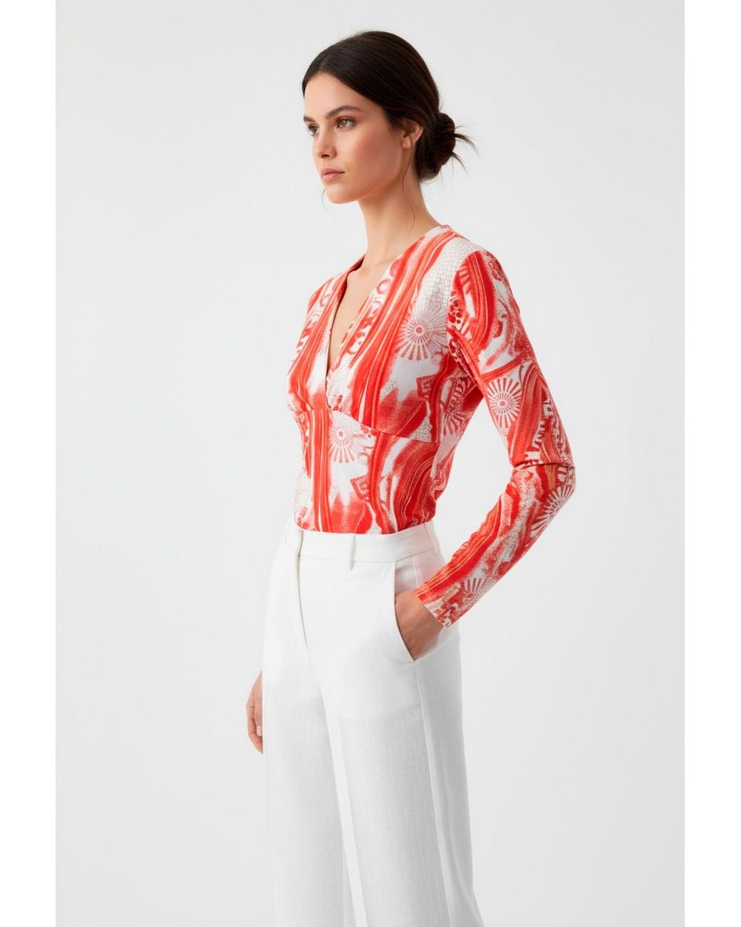 Conquista Red Printed V-Neck Long-Sleeve Top