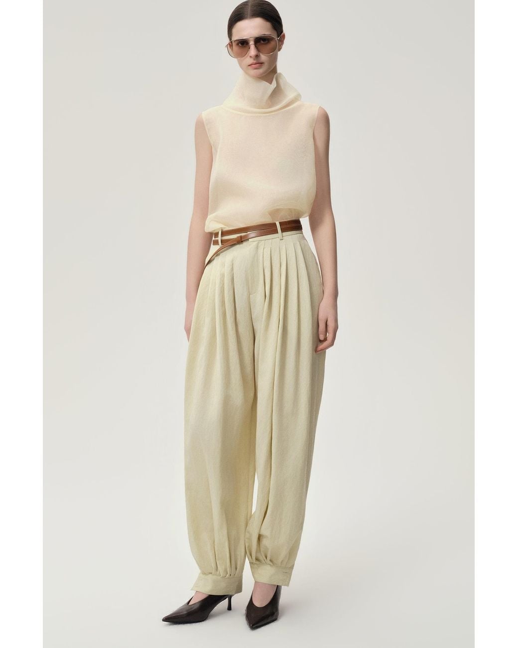 FRONT ROW SHOP Natural Neutrals Balloon Pleat Trousers Butter