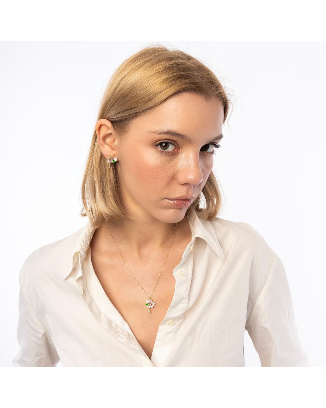 Spero London White Pansy Floral Earring