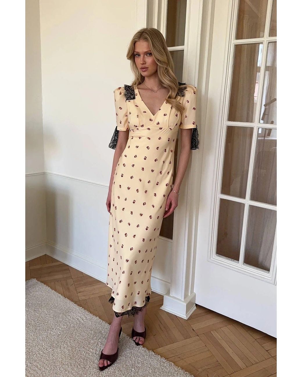 POST MERIDIEM Natural Fitted Lace Midi Dress With Short Sleeves