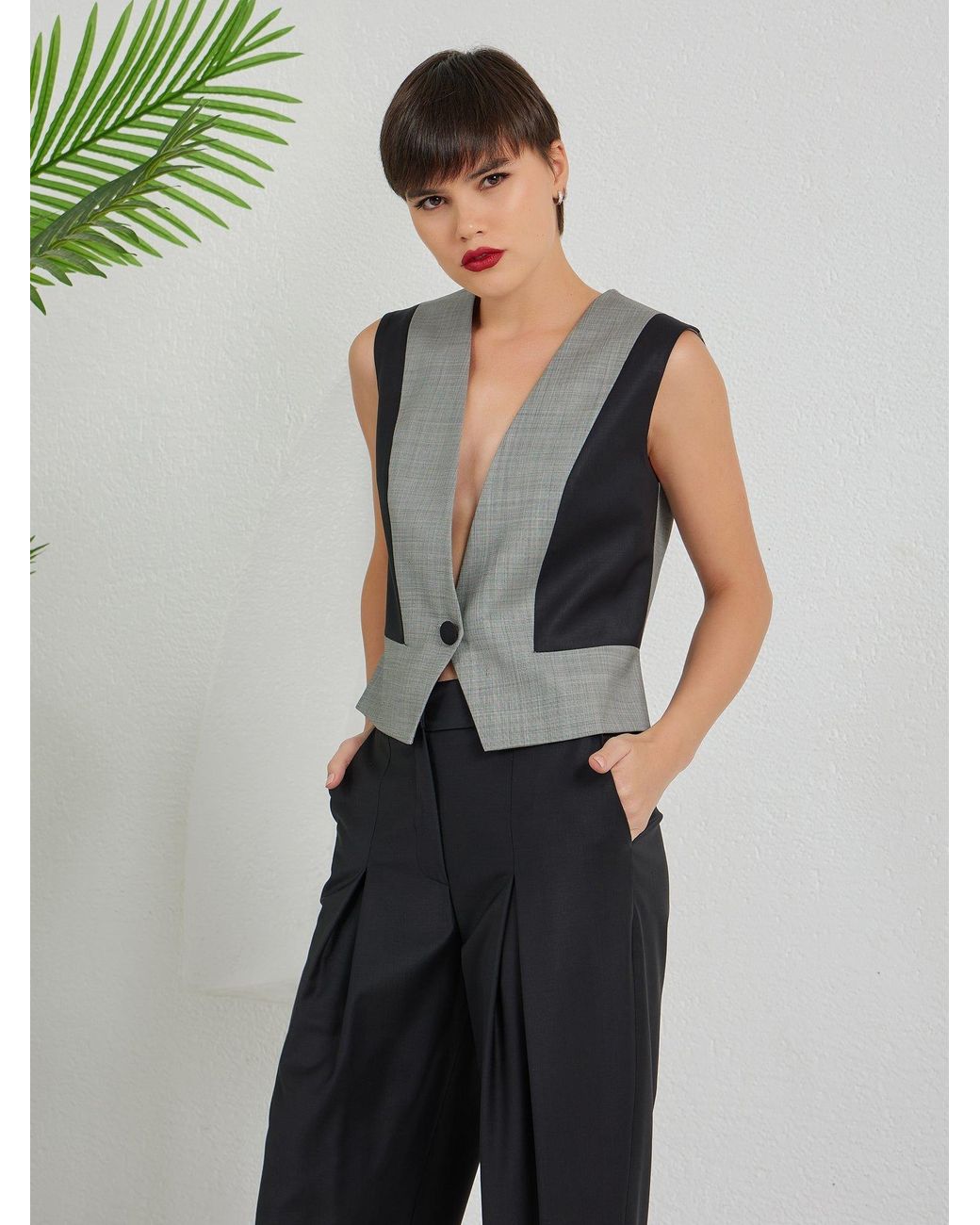 Lumina Eligma Black V Button Vest