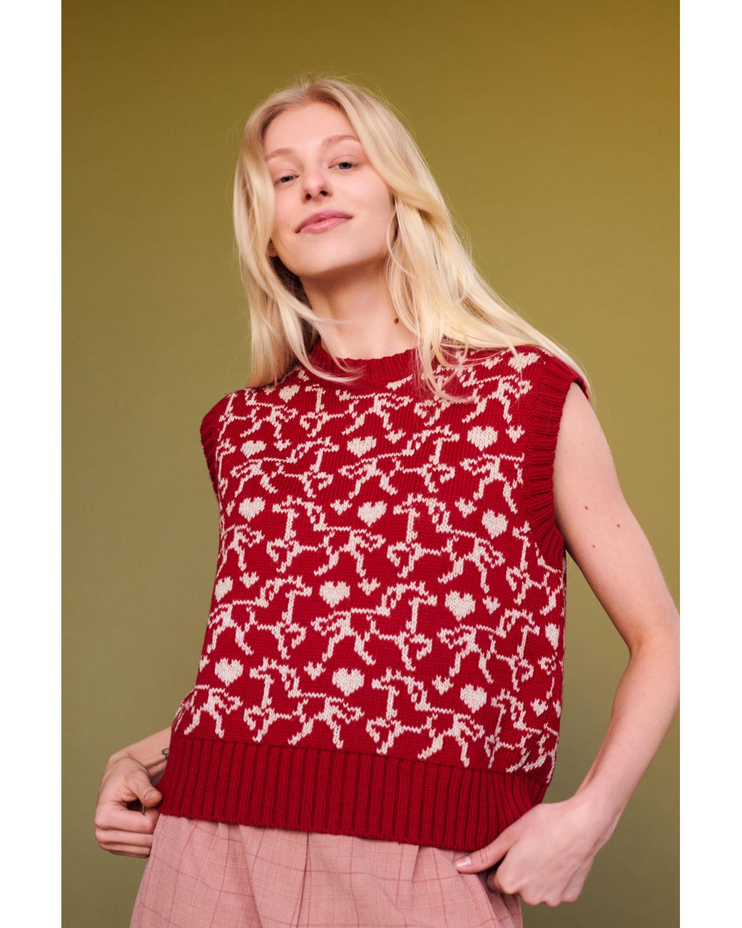 Gigi Knitwear Red Gallop Jaquard Vest