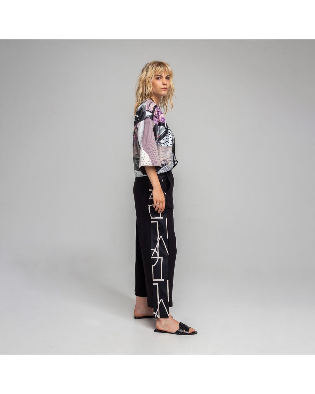 ARTISTA Blue Gaia Cropped Kimono