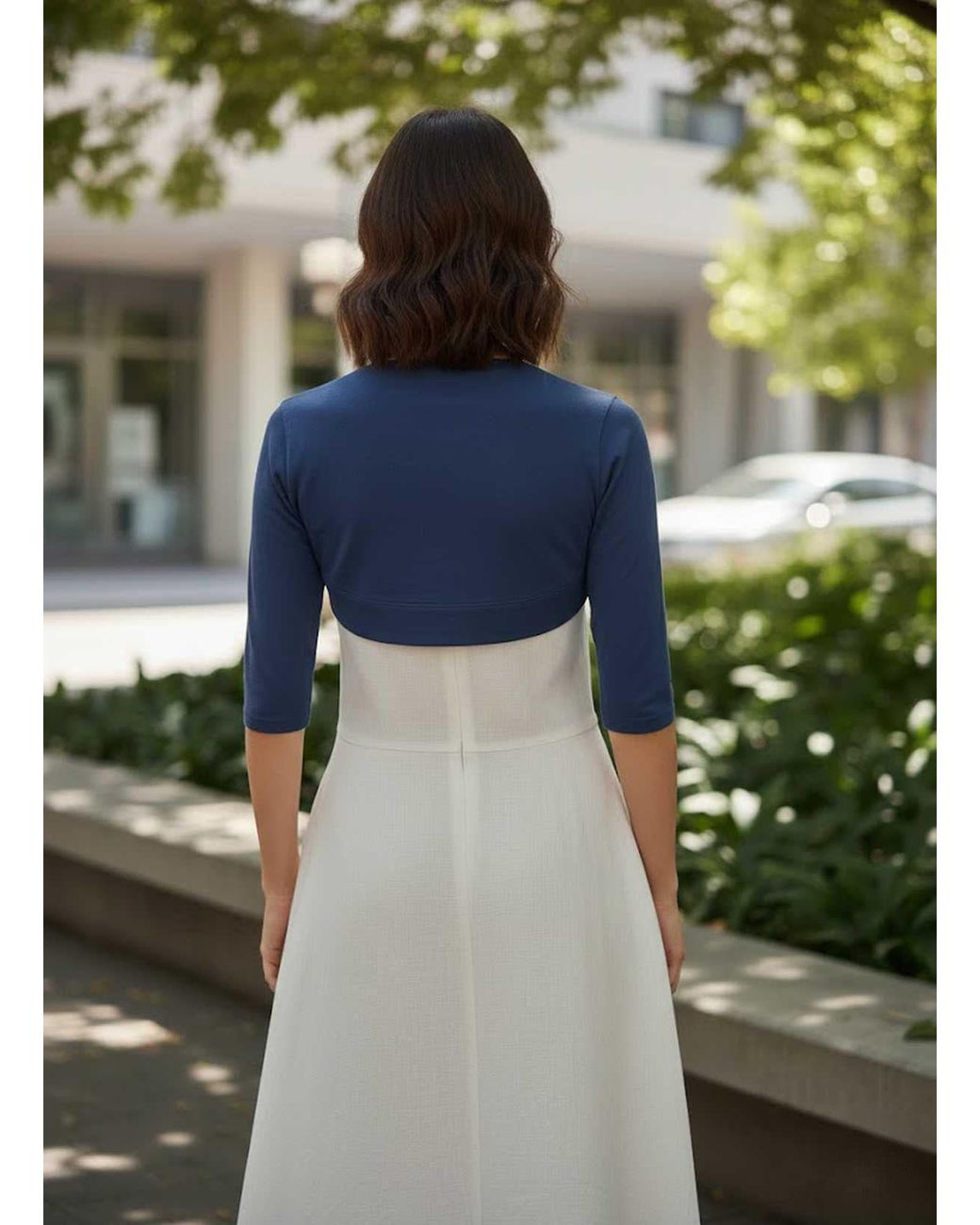 Conquista Blue Elegant Cropped Bolero With 3/4 Sleeves