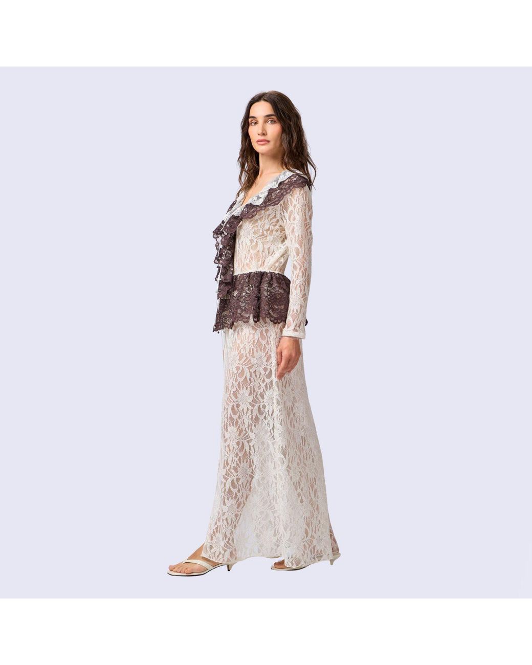 GLAM ON YOU White Volante Robe