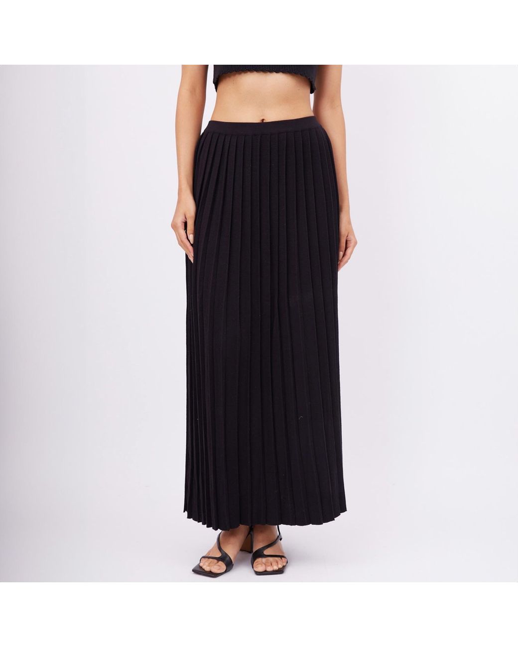 Peraluna Black Pleated Maxi Knitted Skirt