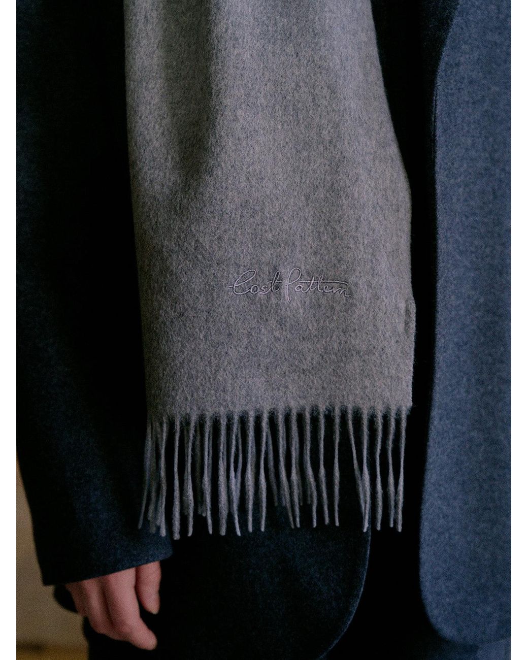 Lost Pattern Gray Lost