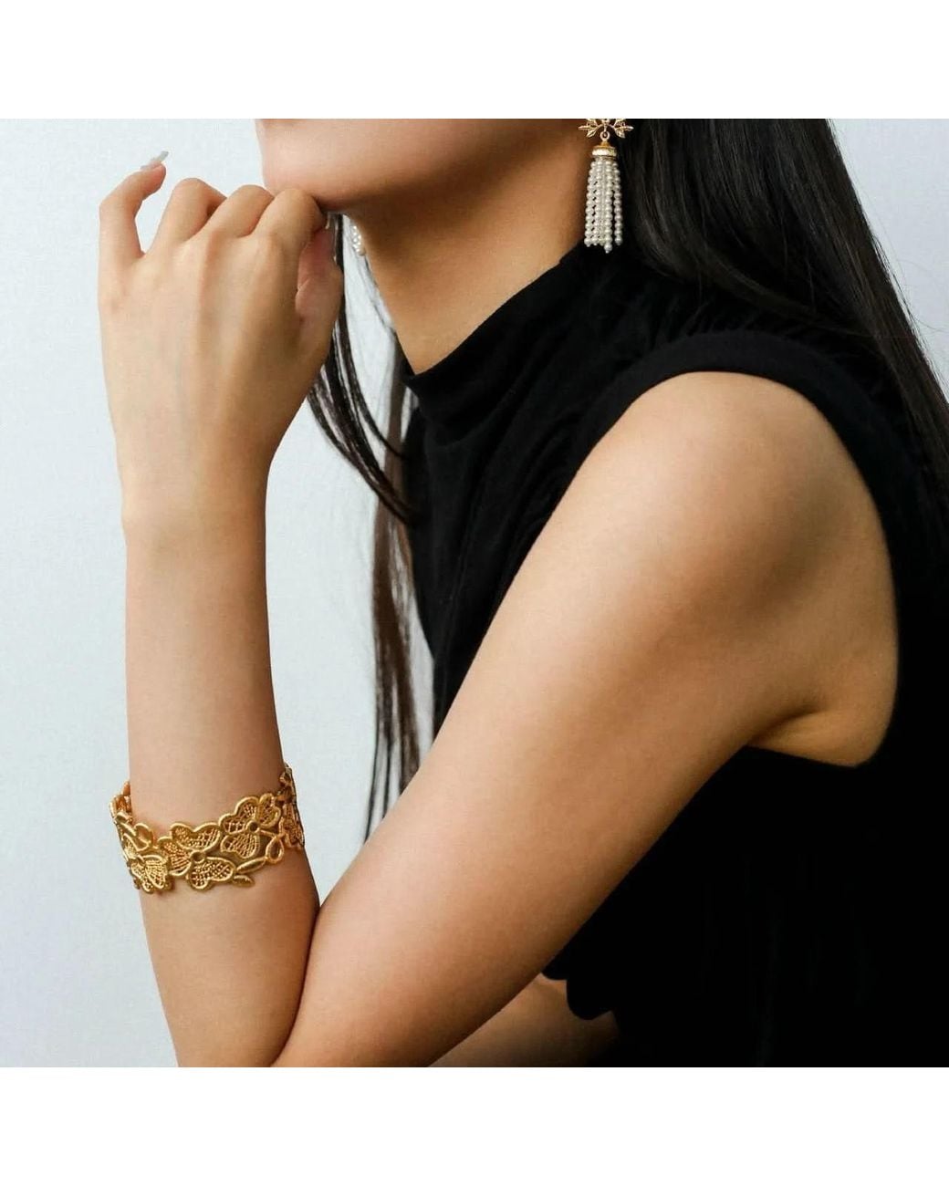 Angel Barocco Metallic Lace Stylish Bangle