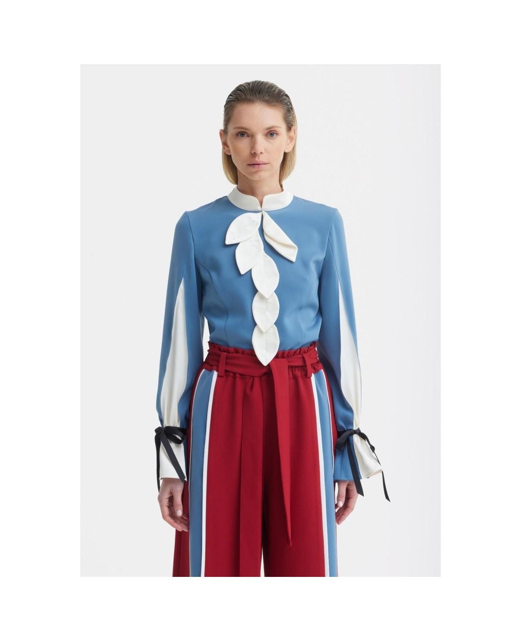 Julia Allert Blue Elegant Fitted Blouse – Pale