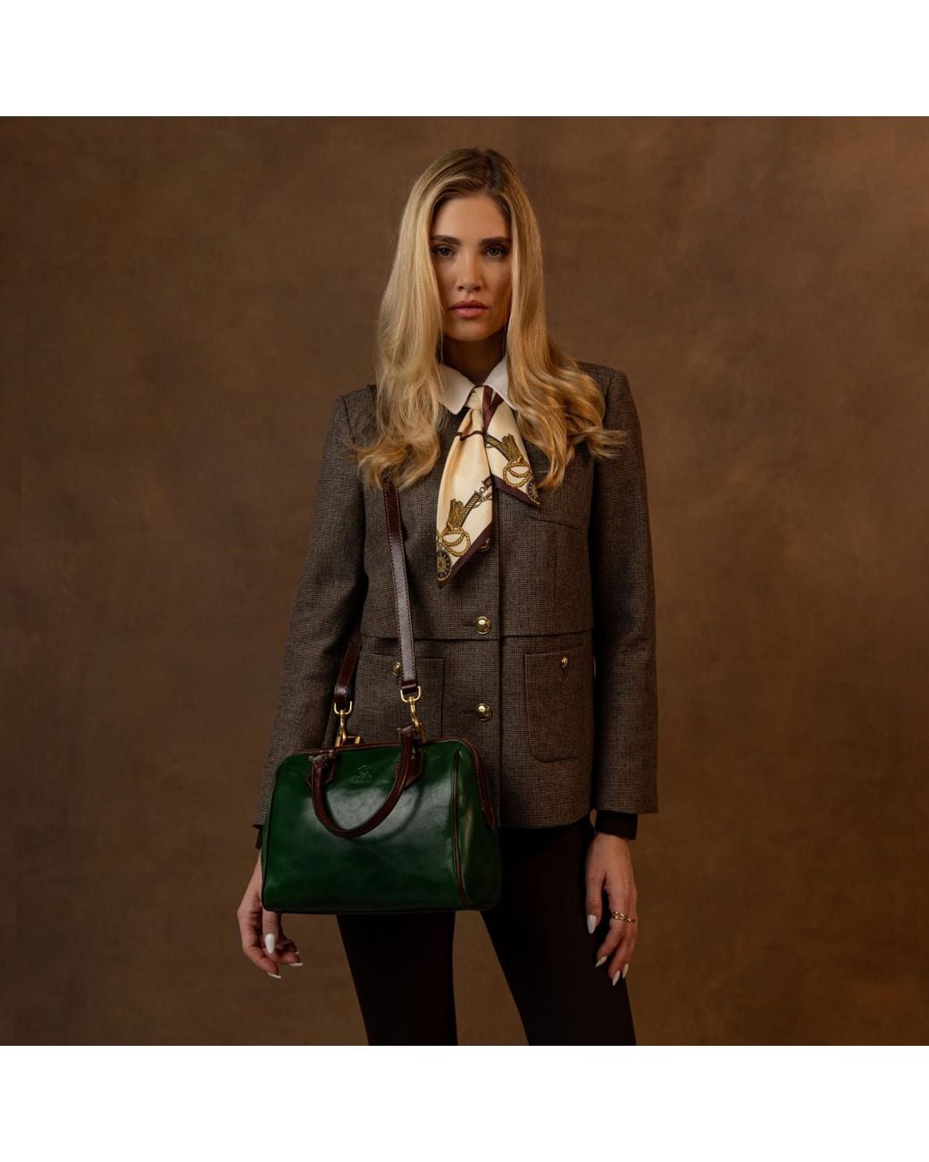 Time Resistance Green Leather Barrel Bag