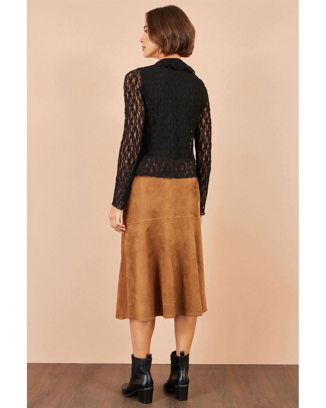 Yumi' Black Ruffle Lace Top