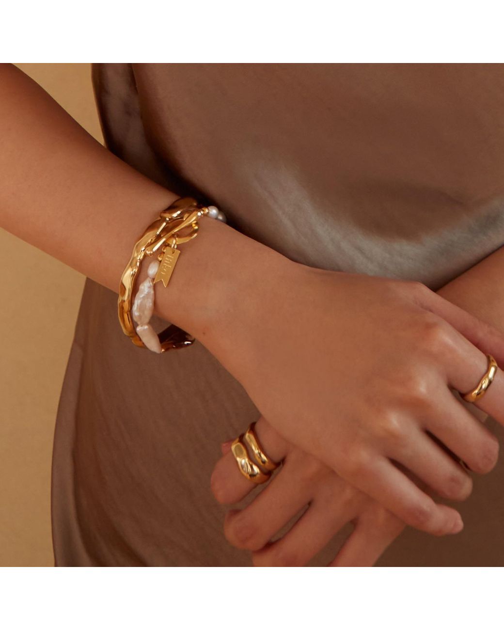 Biko Jewellery Metallic Wavi Ring Thin