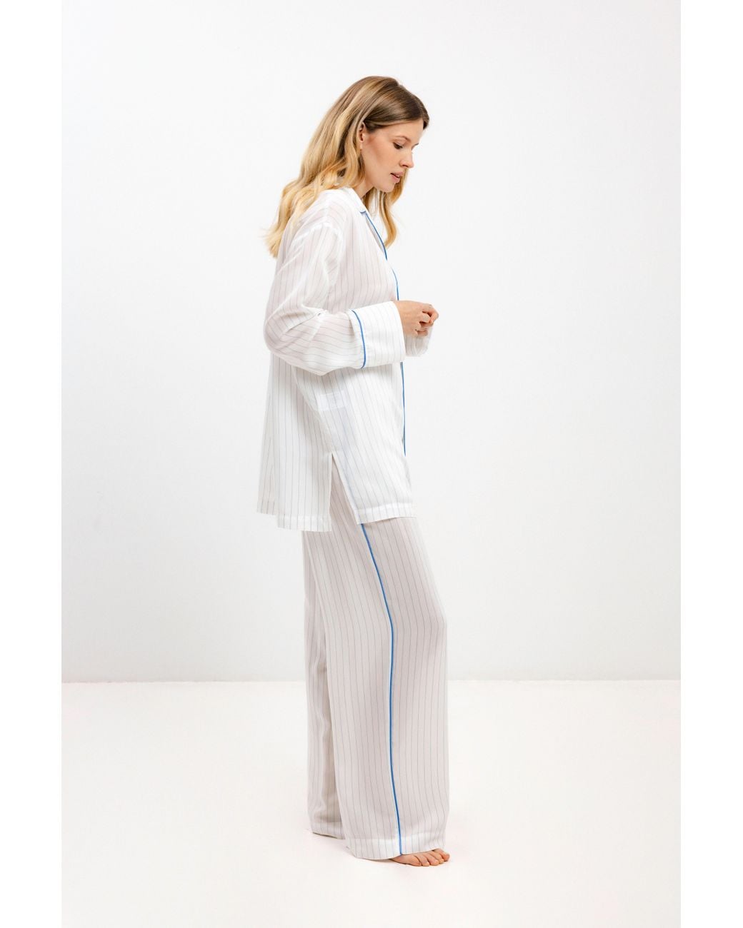 InAvati White Pyjama Pants