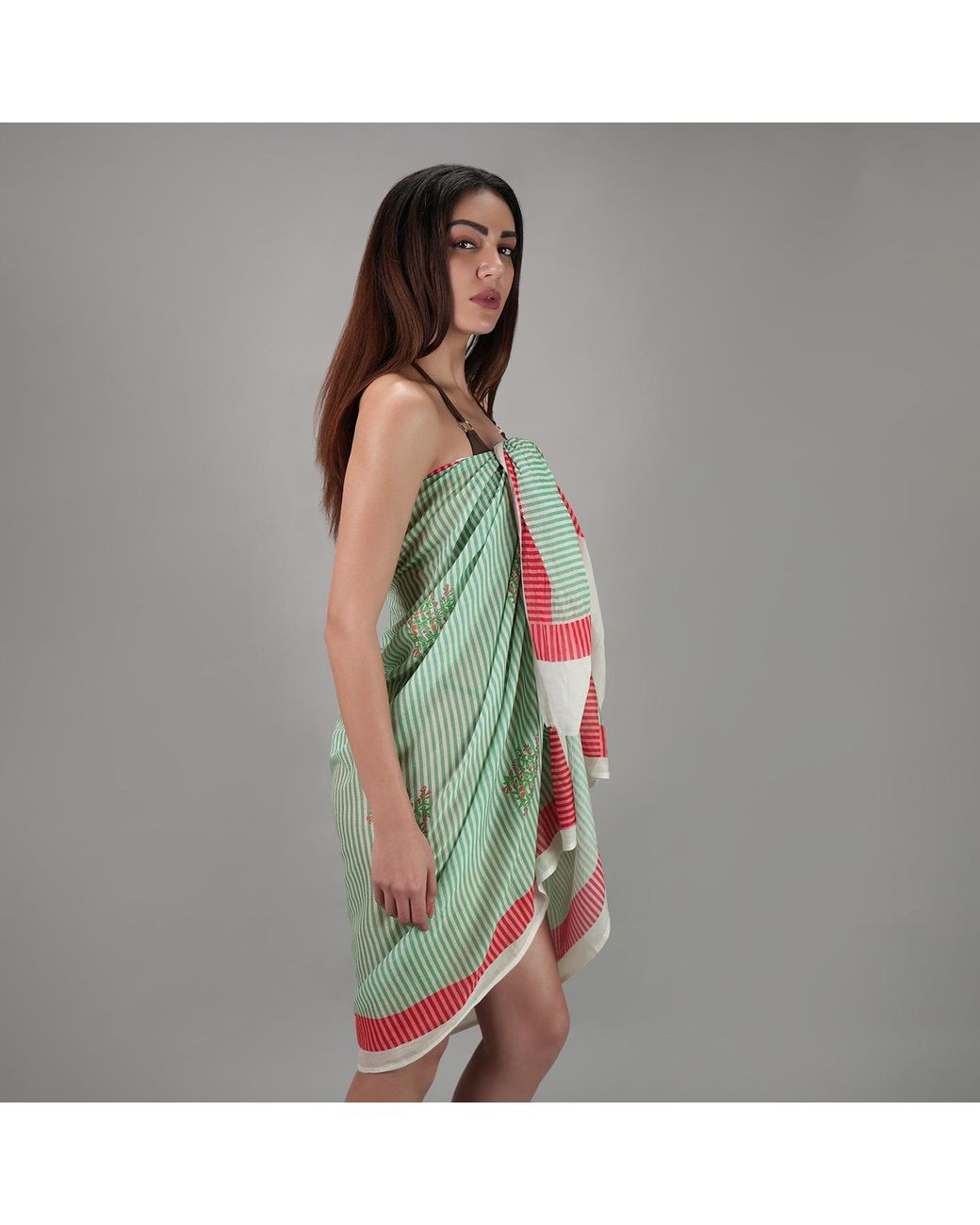 DHARA SHETH DUBAI Blue Azure Bloom Floral Resort Tube-Style Sarong