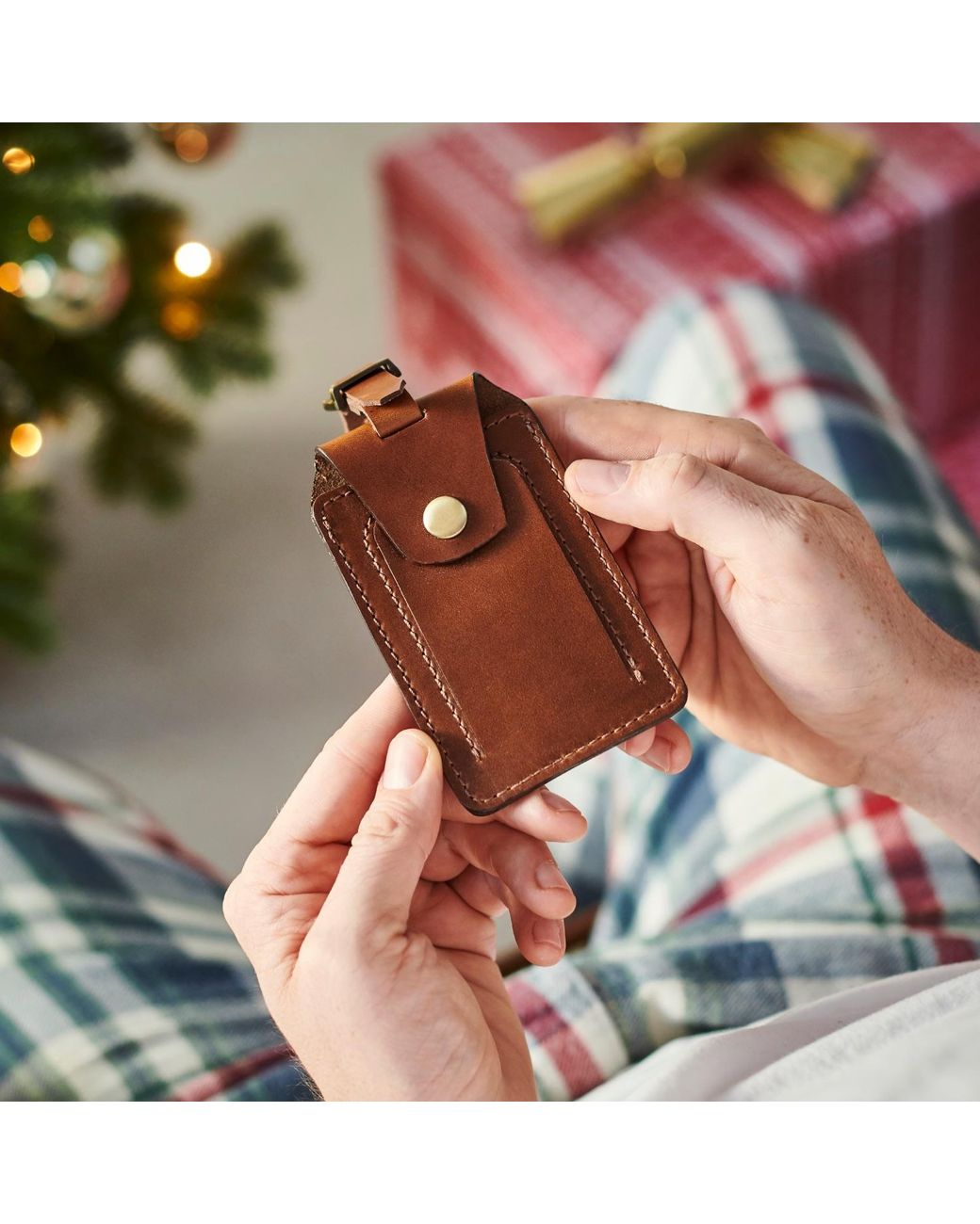VIDA VIDA Brown Luxe Tan Leather Luggage Tag for men