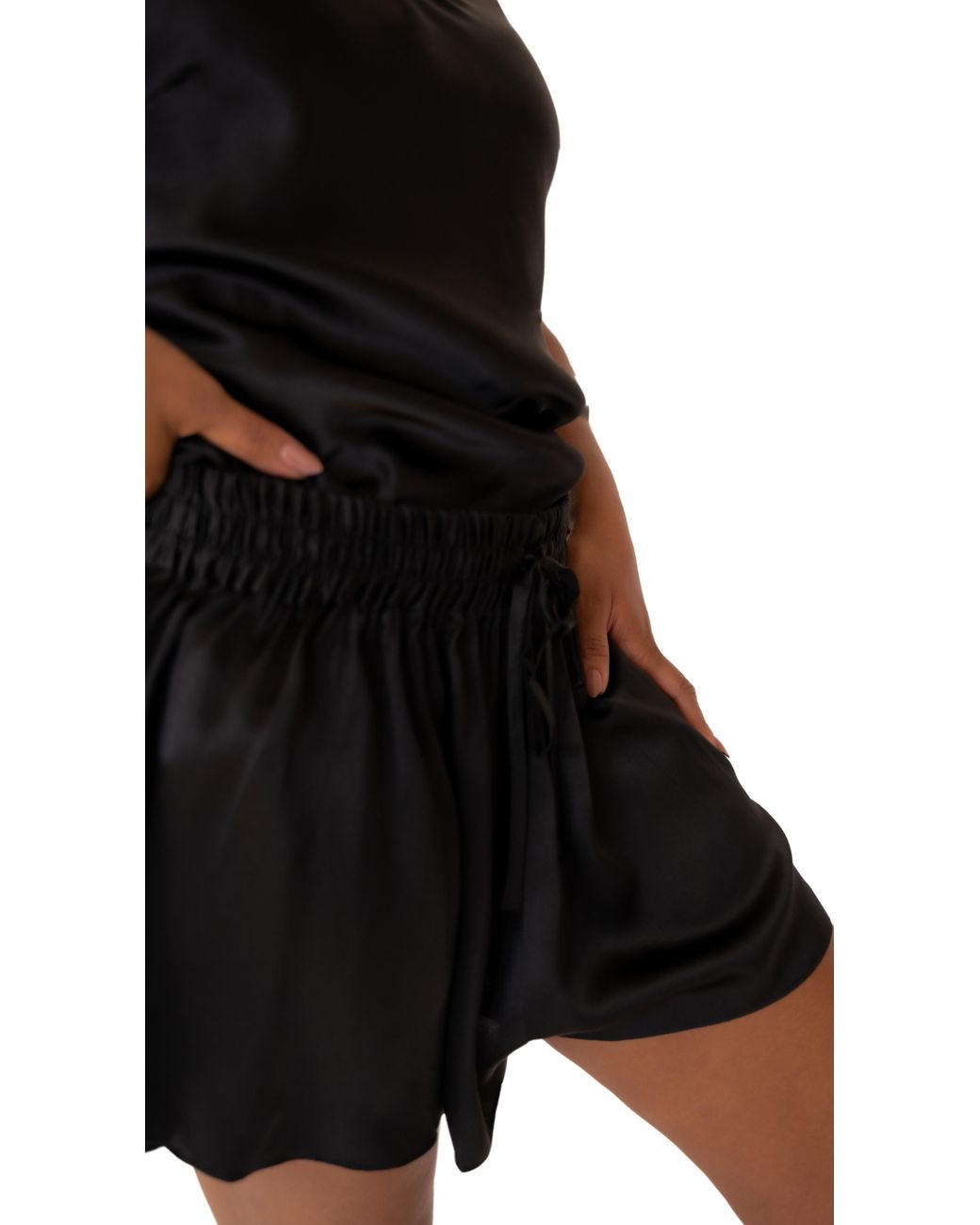 Je Mérite (I Deserve) Blue Silk Pleated Short