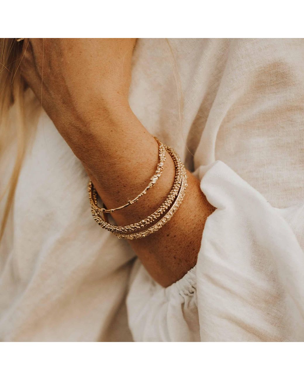 Dainty London Metallic Dainty Grain Bangle