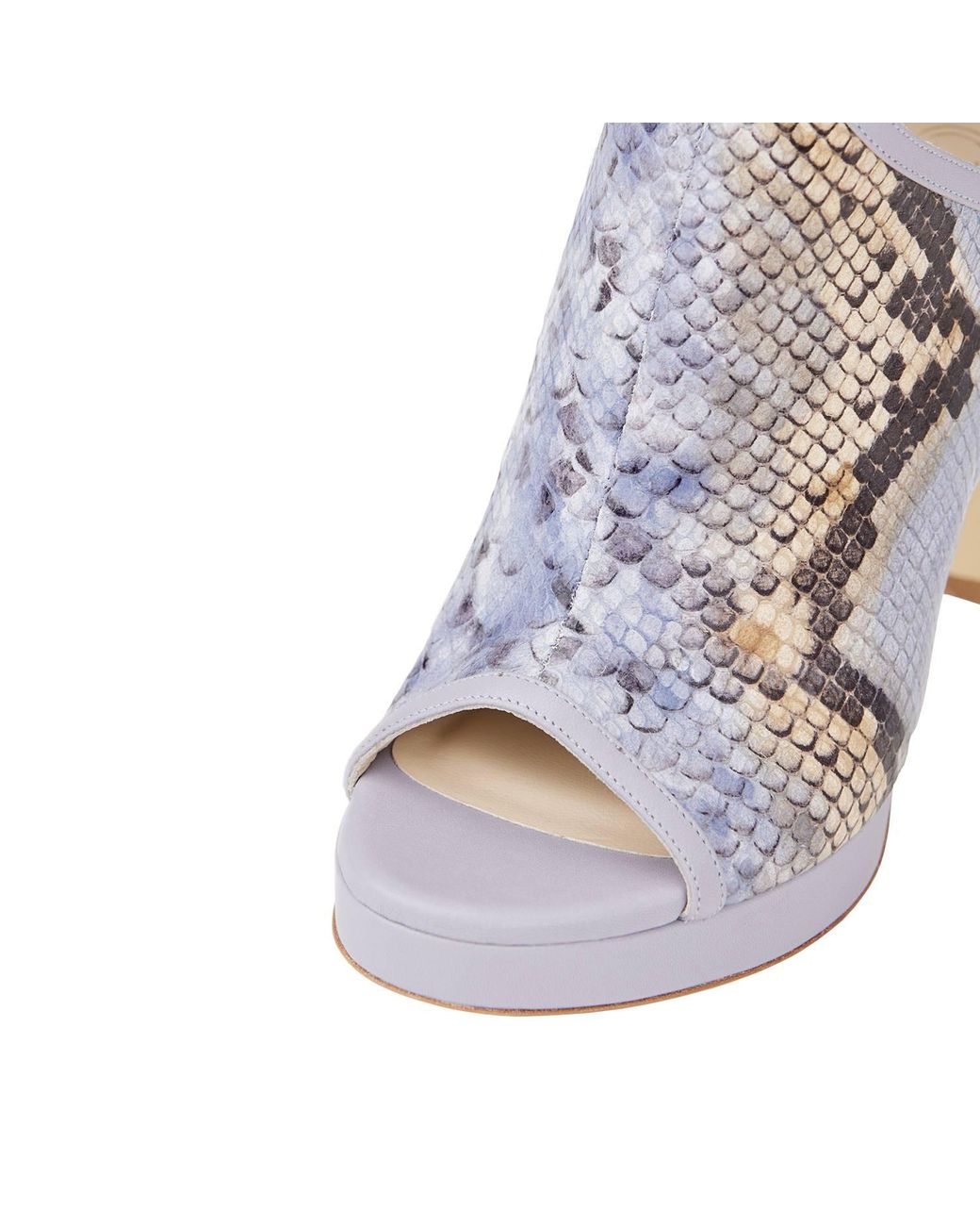 Moon D'elle White Orbita Sandals