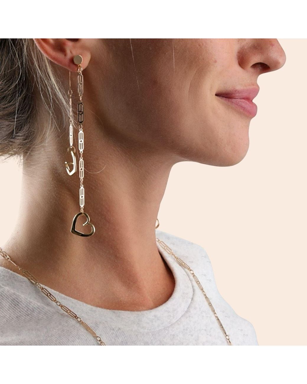 Rejected Hearts Club Metallic Con Amor Filled Heart Charm Dangle Chain Earrings