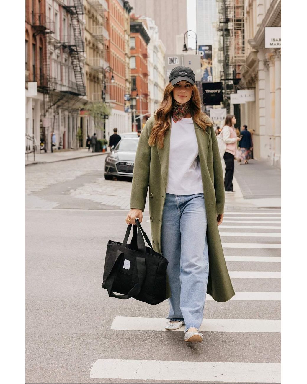 augustnoa Black The Everyday Tote