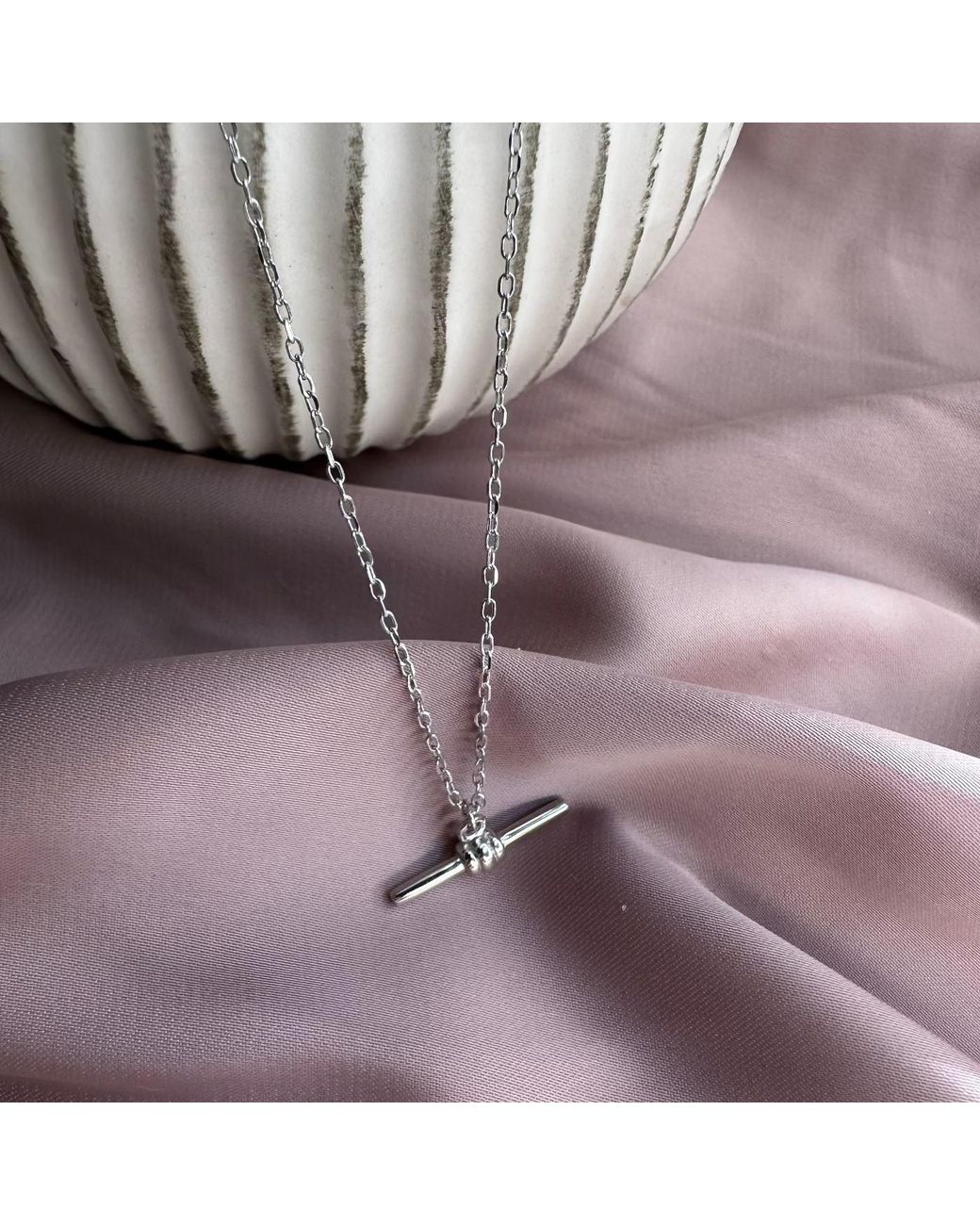 Clemence Wren Metallic T-Bar Pendant Necklace