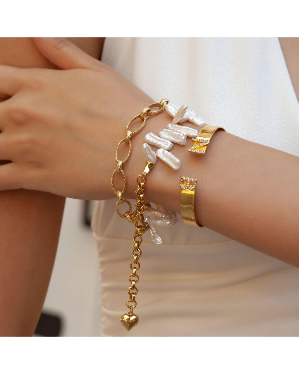 LINYA JEWELLERY White Asymmetrical Baroque Pearl Bracelet
