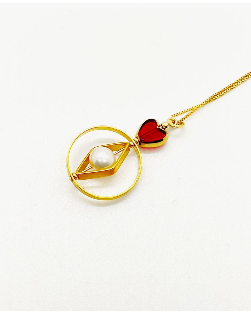 Aracheli Studio Metallic Geometric Heart X Pearl Chain Necklace