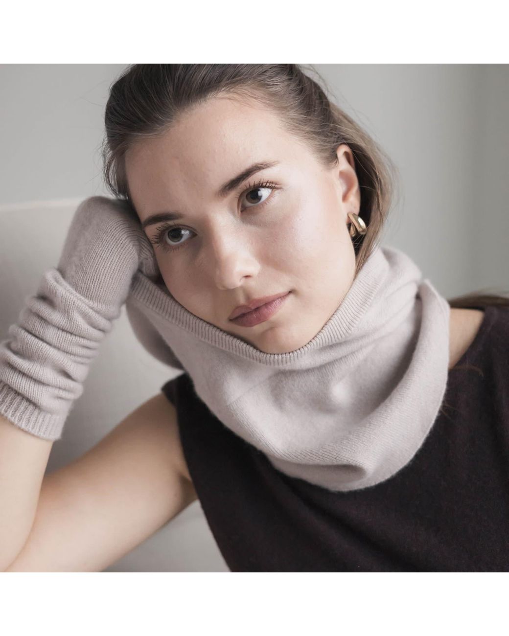 Fiora Muse Brown Cashmere Balaclava Hood