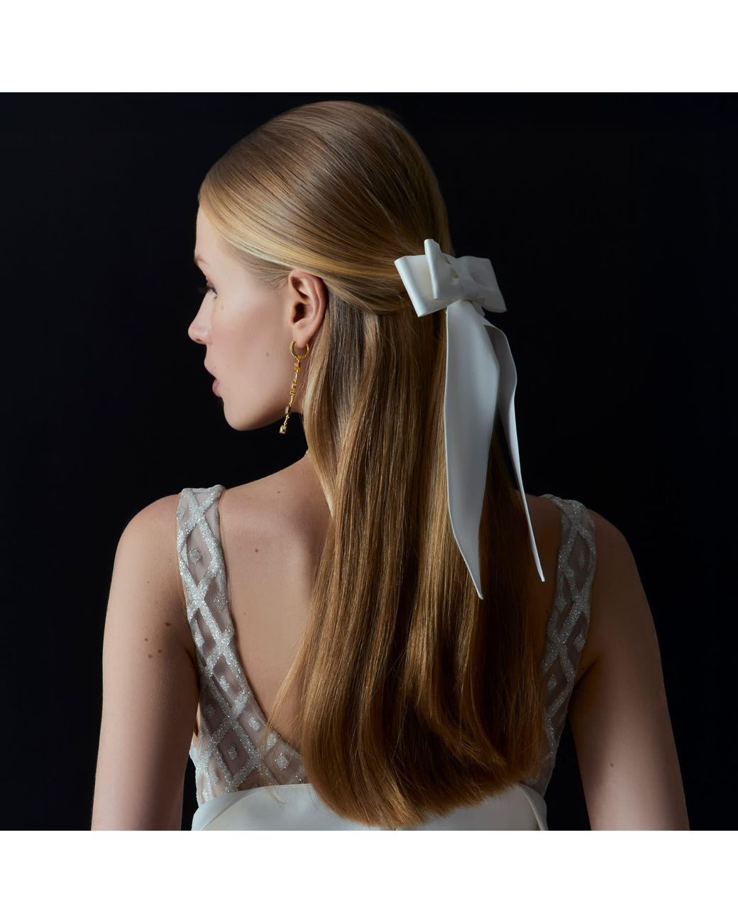 Lavani Jewels Metallic Mystere White Earrings