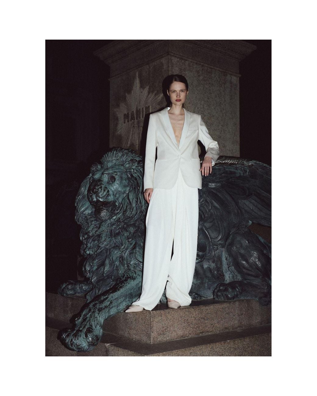 InAvati White Single-Breasted Milk Jacket