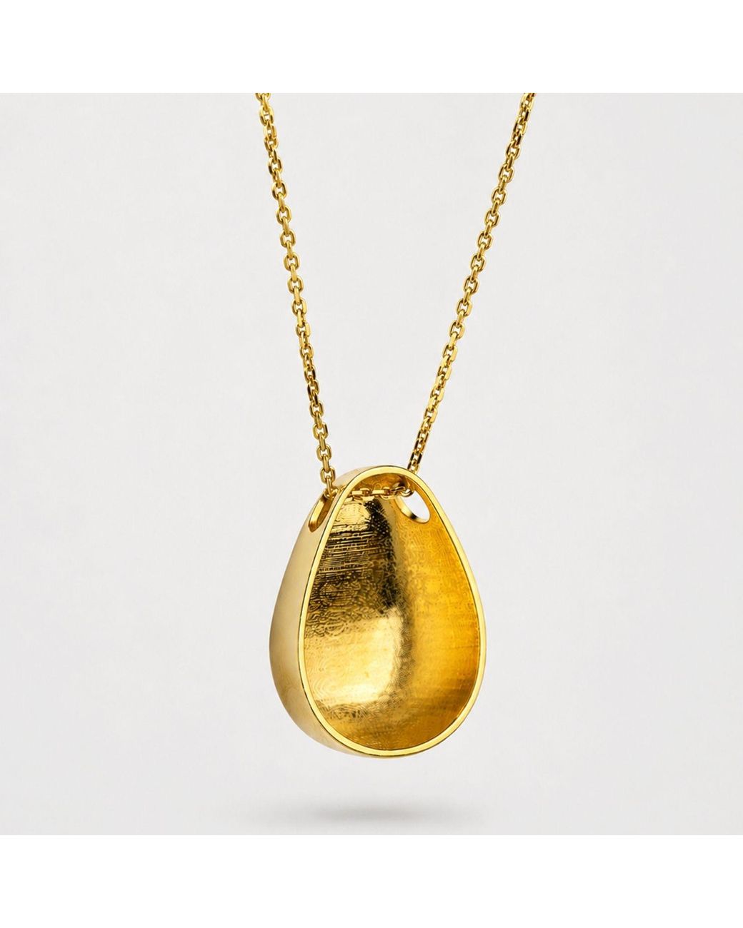 Belinda Jewelz Metallic Pebble Pendant Necklace