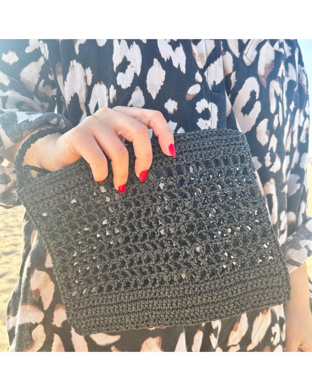 Springmoonatelier Black Summer Beauty Clutch