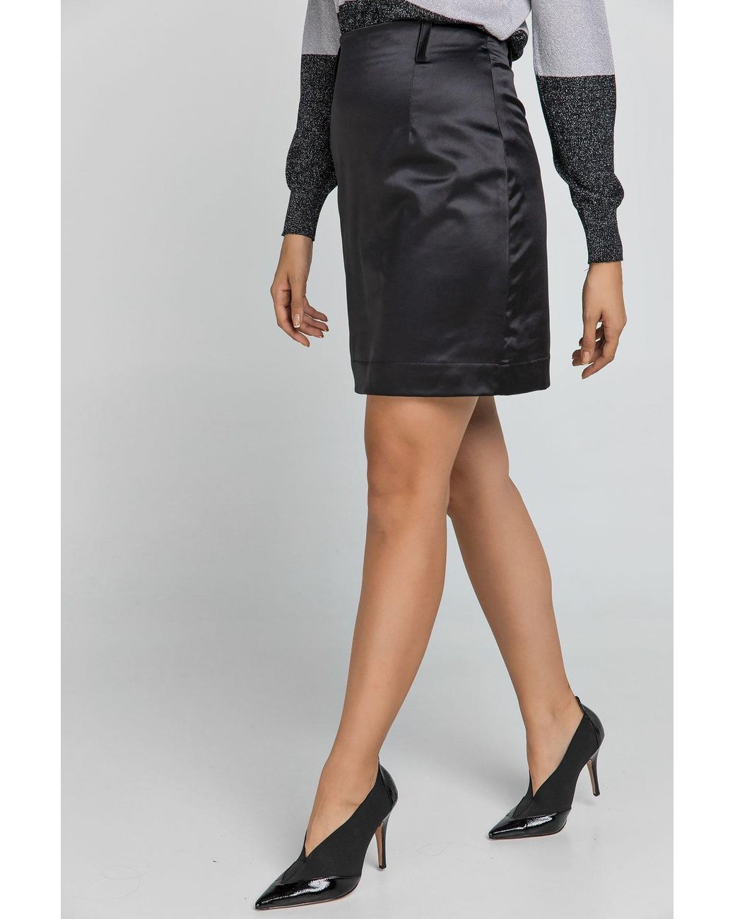Conquista Black Mini Skirt