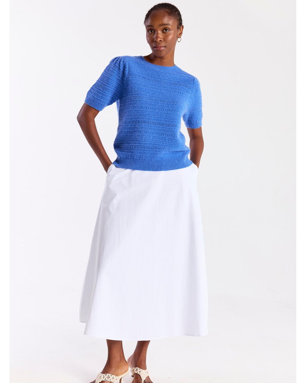 Brodie Cashmere Blue Textured Taylor Cashmere Tee
