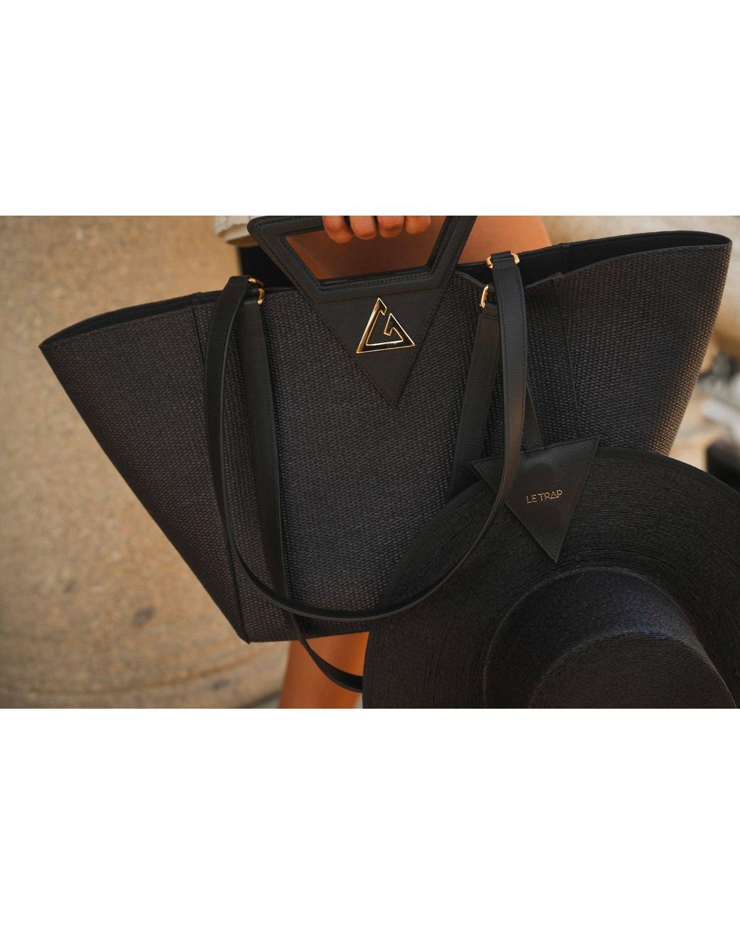 Le Trap Black Hat Holder Triangle
