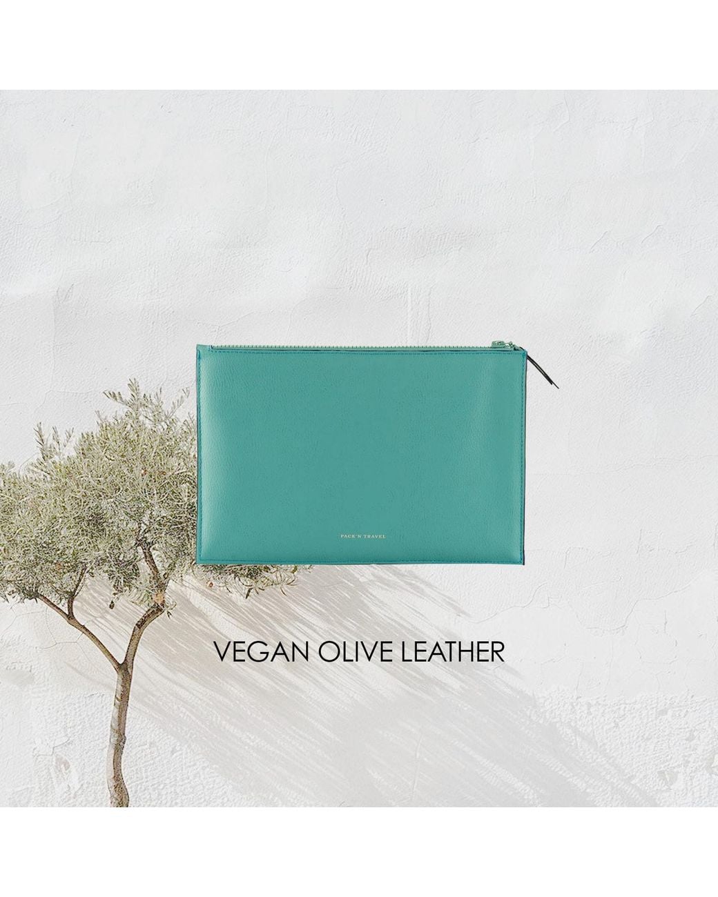Pack'n Travel Green Clutch