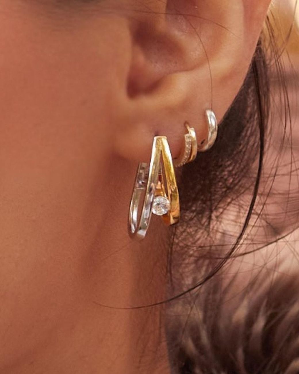 The Link Between Metallic Pile Poil Two Tone Hoop Earrings