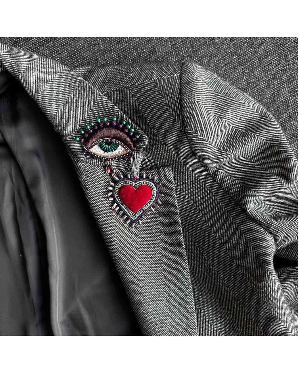 VETKA Red Heart Brooch – Scarlet Shadow