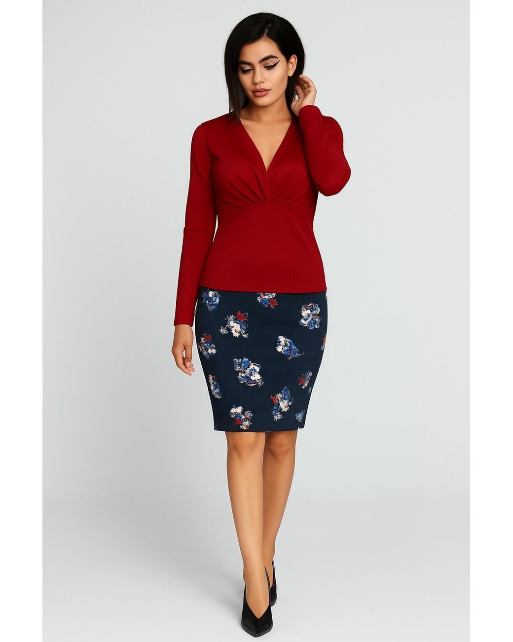 Conquista Red Long Sleeve Shiny V-Neck Top