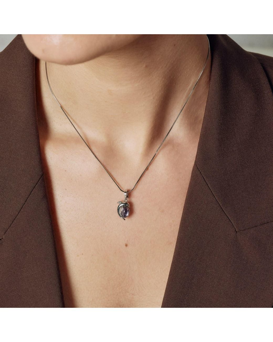 Freqnc Atelier Metallic Mini Dolphin Charm