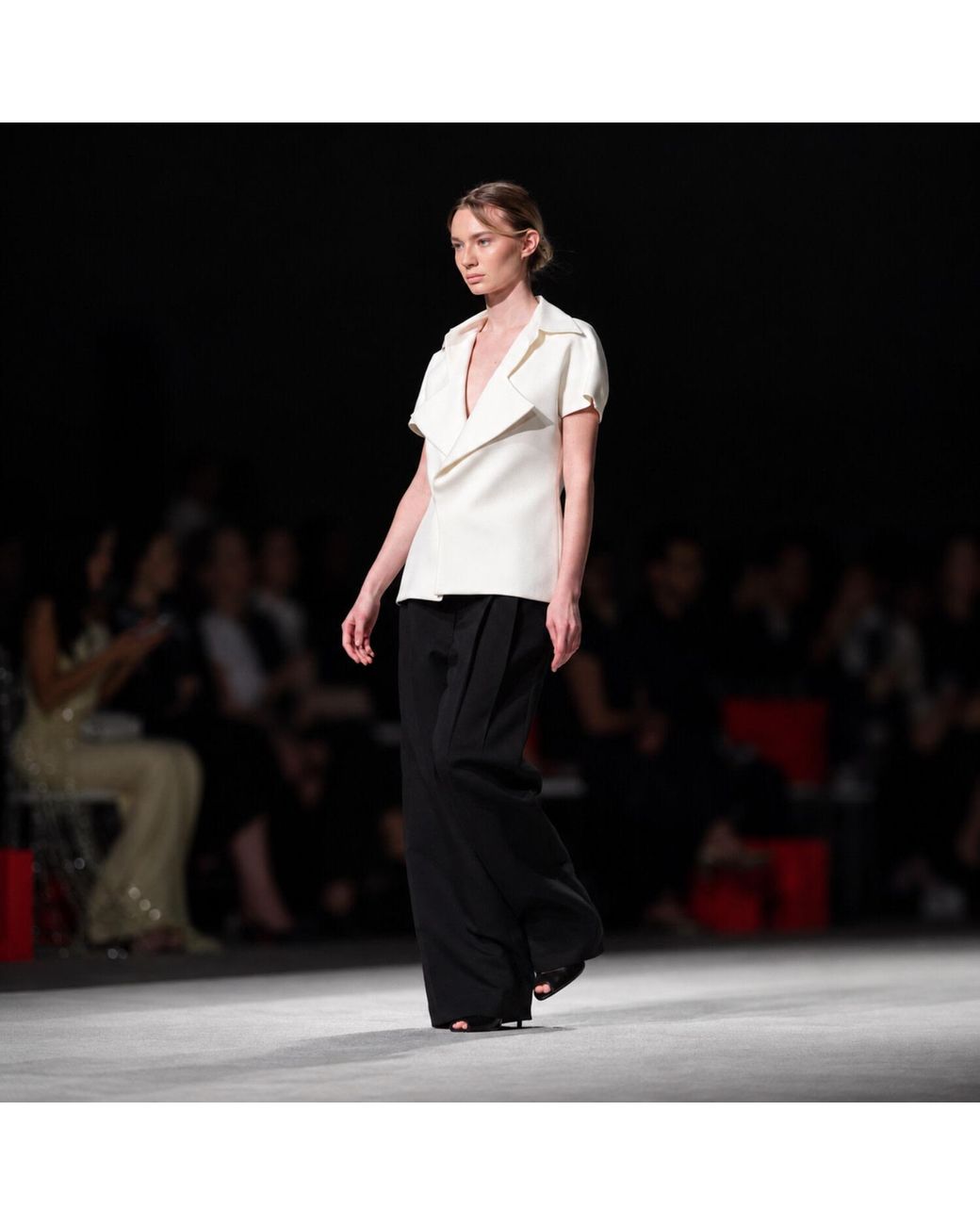 Elamins White Exaggerated Lapel Top