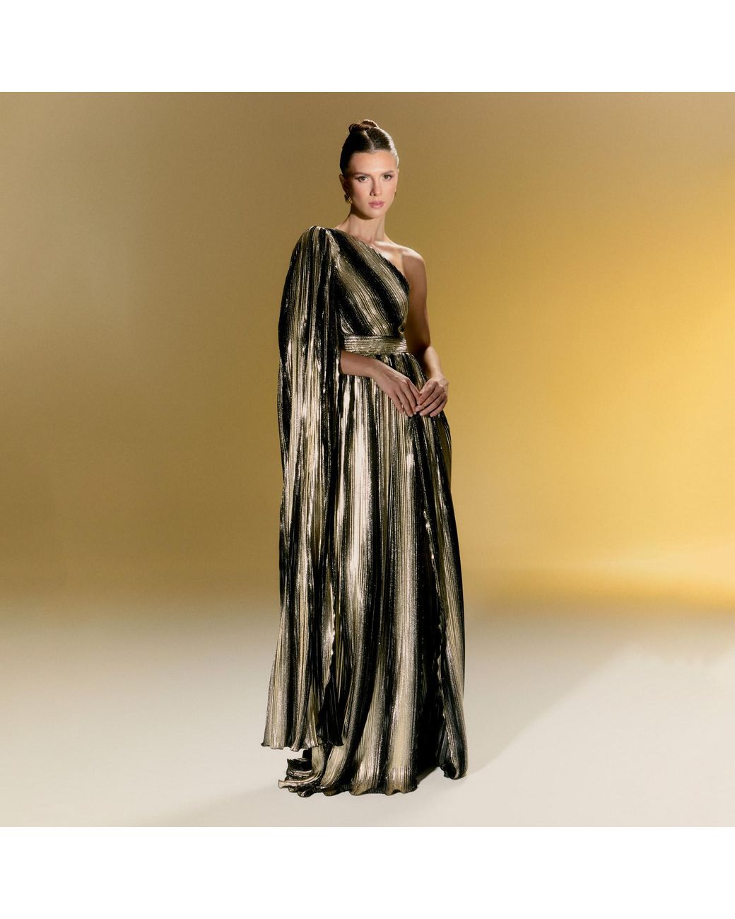 Nur Karaata Metallic New Baglioni Gown